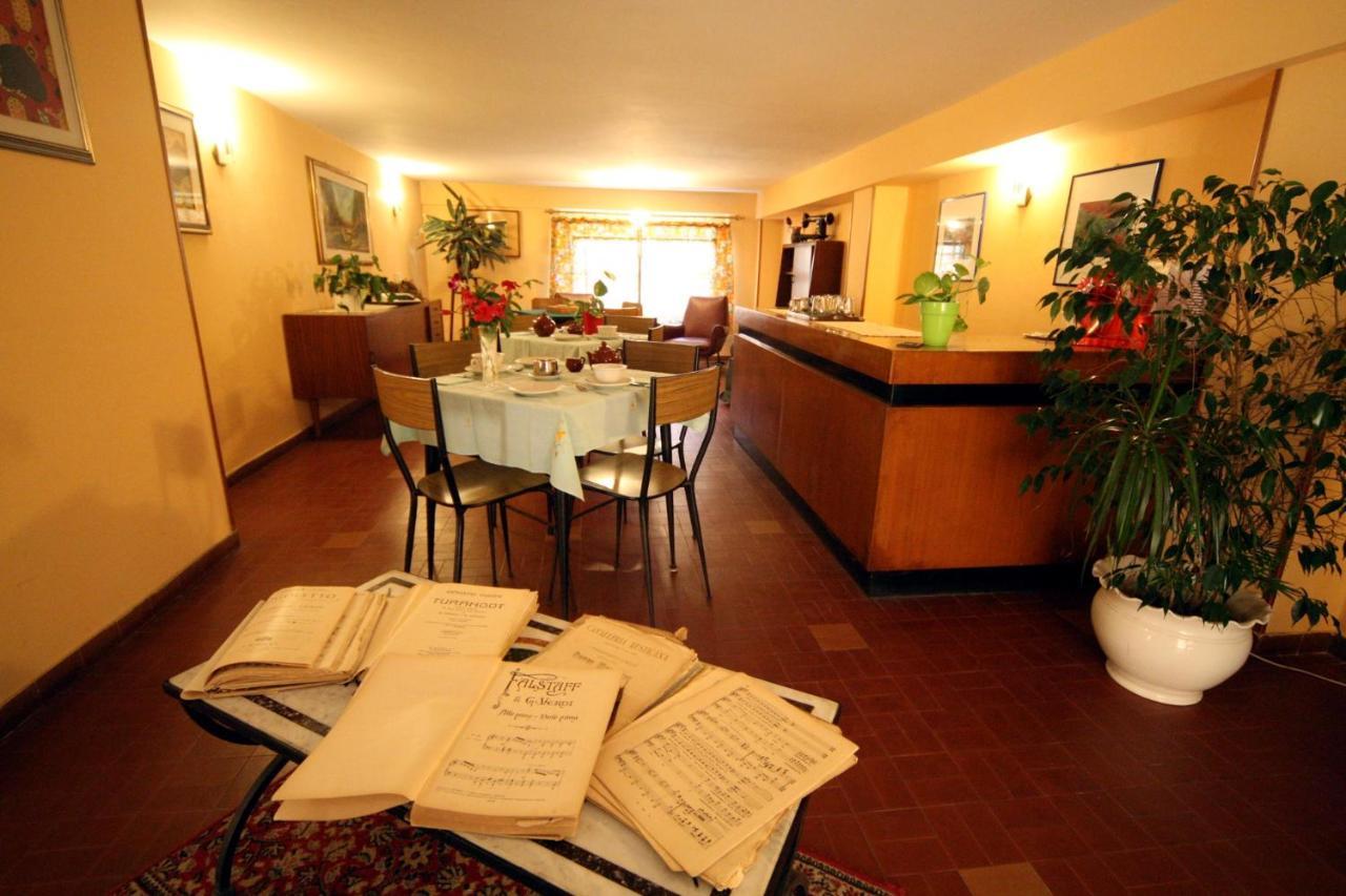 Albergo I Longobardi Chiusi Exteriör bild